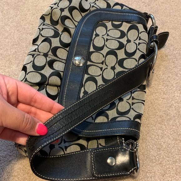 Coach Purse - Picture 5 of 6